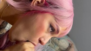 I asked my stepbrother for his cock to make my media and he let me do it